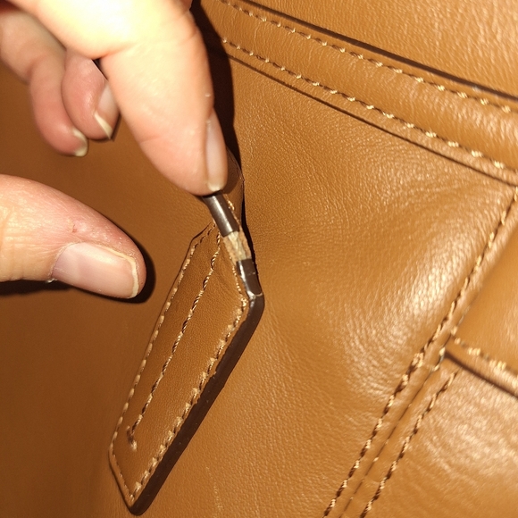 Coach Bag , Beautiful ! - Picture 14 of 17